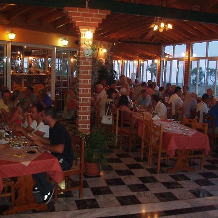Anaxos Hotel Exterior photo