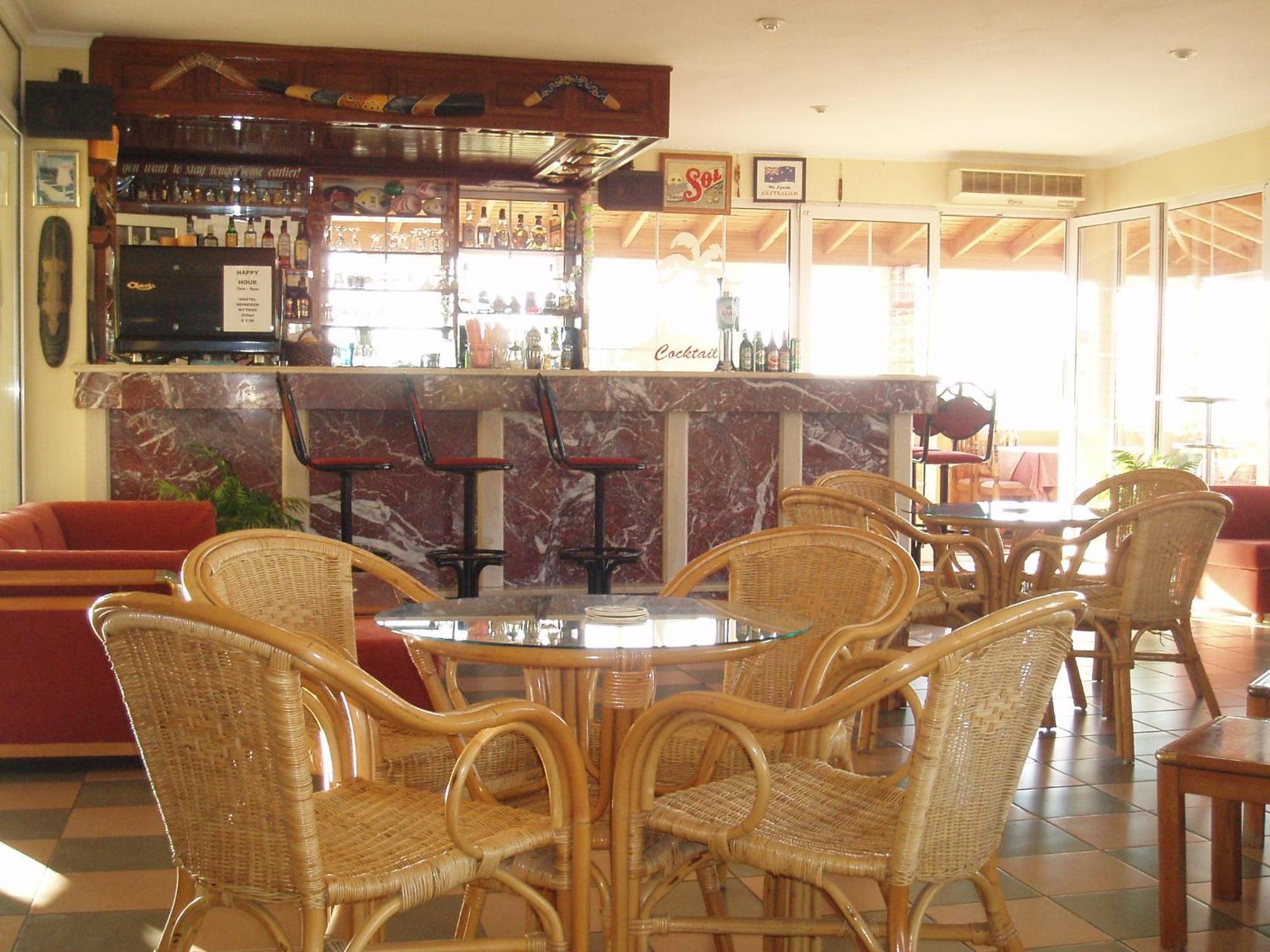 Anaxos Hotel Exterior photo