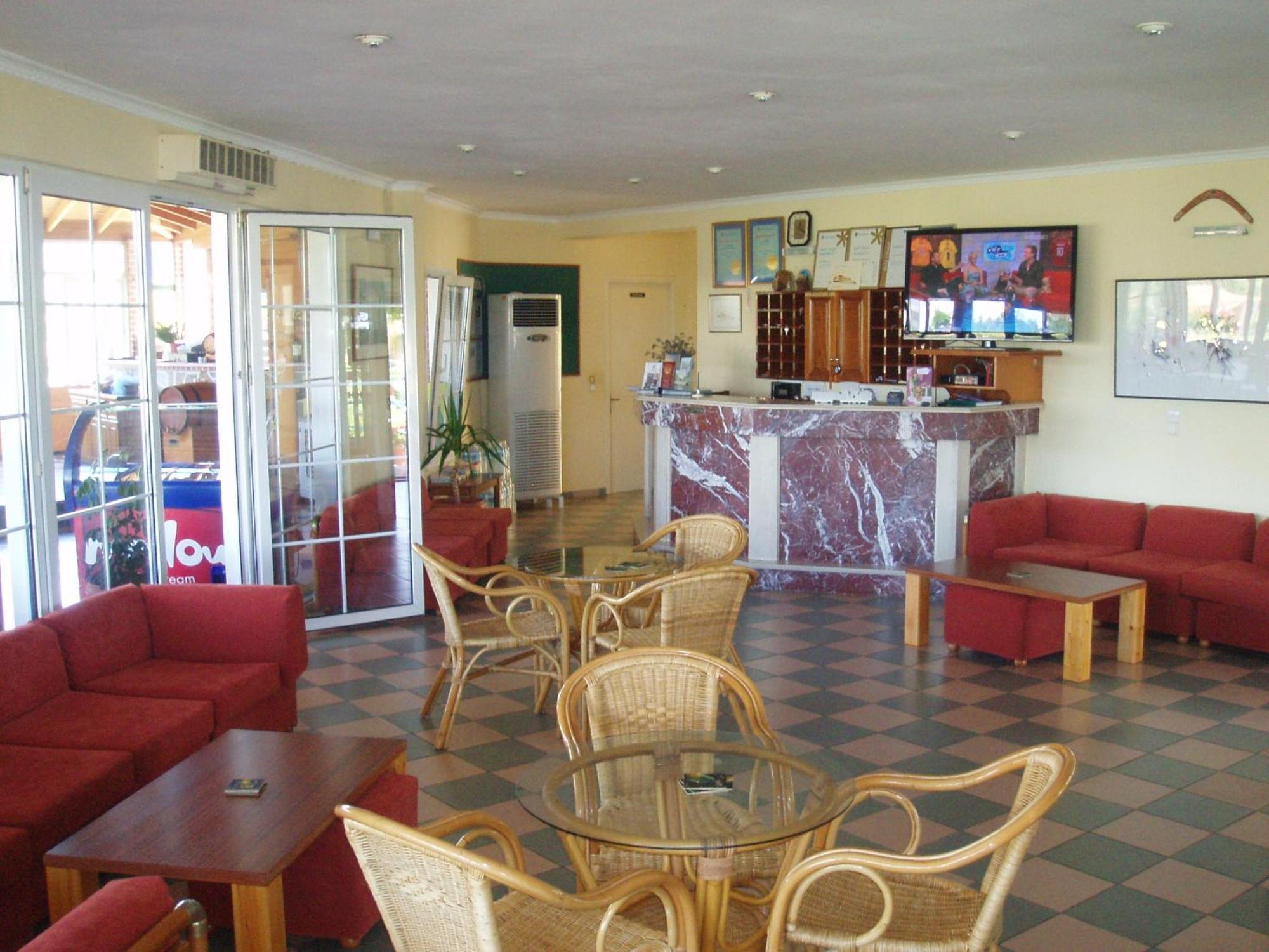 Anaxos Hotel Exterior photo